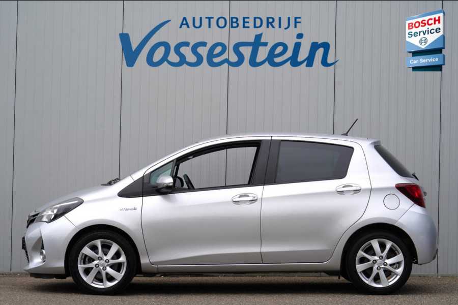Toyota Yaris 1.5 Hybrid Dynamic / Camera / Navigatie / Privacy glas / Clima / 75dkm!
