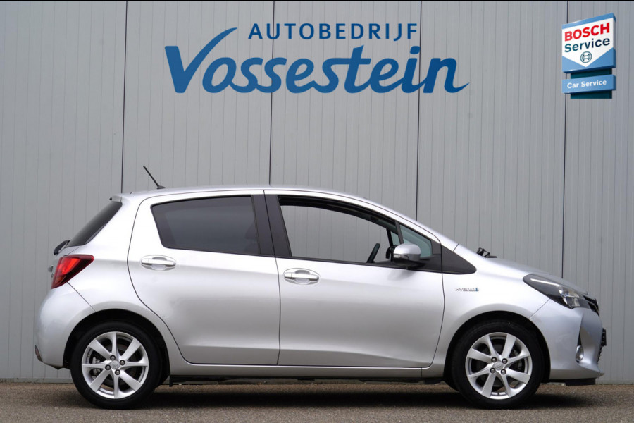 Toyota Yaris 1.5 Hybrid Dynamic / Camera / Navigatie / Privacy glas / Clima / 75dkm!