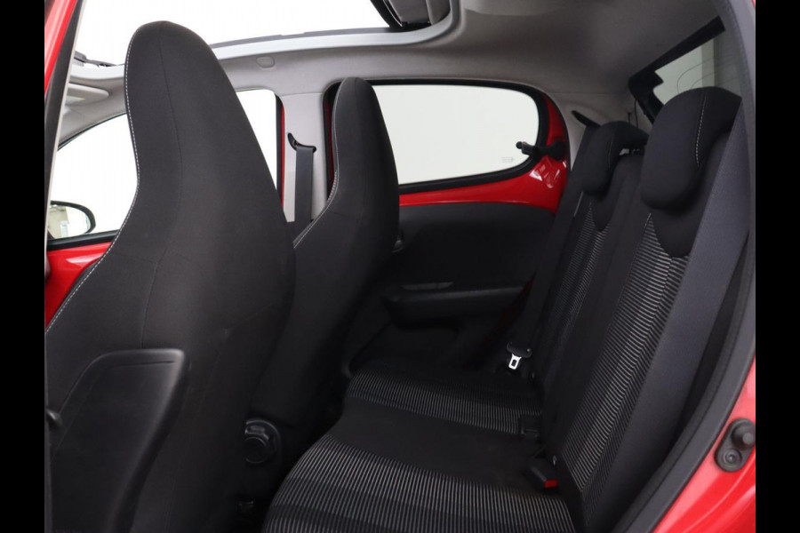 Peugeot 108 1.0 e-VTi Allure TOP | Elektrisch Vouwdak | Airco | Bluetooth | Speedlimiter | Lichtmetalen velgen