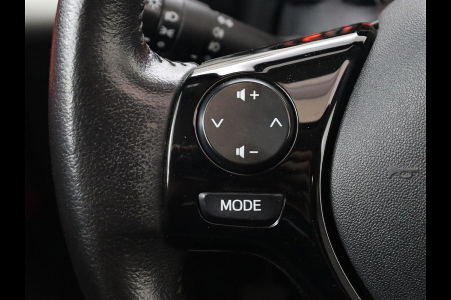 Peugeot 108 1.0 e-VTi Allure TOP | Elektrisch Vouwdak | Airco | Bluetooth | Speedlimiter | Lichtmetalen velgen