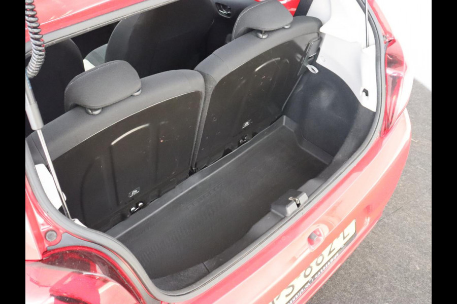 Peugeot 108 1.0 e-VTi Allure TOP | Elektrisch Vouwdak | Airco | Bluetooth | Speedlimiter | Lichtmetalen velgen