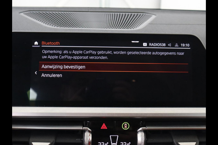 BMW 3-serie 320i Executive Edition | Leder | Stoelverwarming | Luxury Line | Sportstoelen | Carplay | Live Cockpit | Navigatie | Parkeerhulp | Full LED