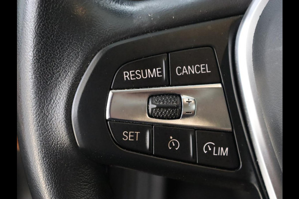 BMW 3-serie 320i Executive Edition | Leder | Stoelverwarming | Luxury Line | Sportstoelen | Carplay | Live Cockpit | Navigatie | Parkeerhulp | Full LED