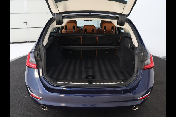 BMW 3-serie 320i Executive Edition | Leder | Stoelverwarming | Luxury Line | Sportstoelen | Carplay | Live Cockpit | Navigatie | Parkeerhulp | Full LED