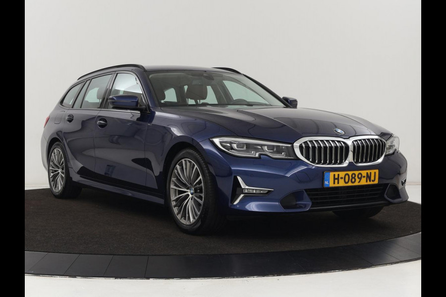 BMW 3-serie 320i Executive Edition | Leder | Stoelverwarming | Luxury Line | Sportstoelen | Carplay | Live Cockpit | Navigatie | Parkeerhulp | Full LED