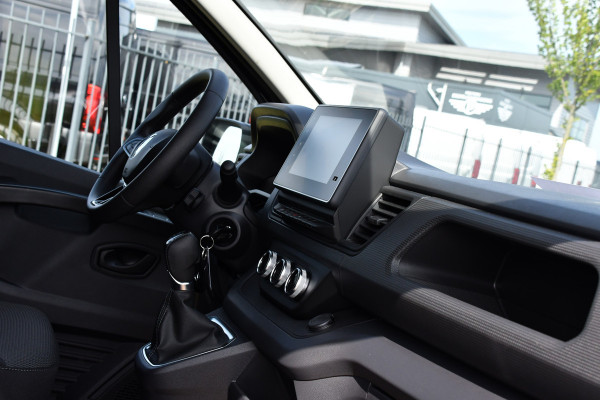 Renault Trafic 2.0 Blue dCi 170 L2H1 DC Black Edition Cruise, Carplay, 170pk, 2 x Schuifdeur, Multimedia, Automaat, Sensoren, Uniek!