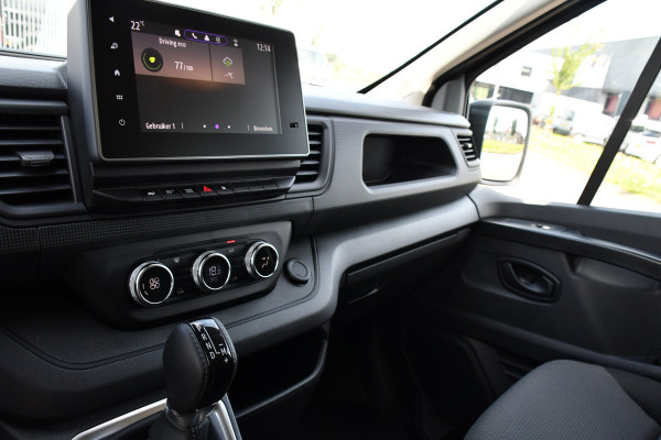 Renault Trafic 2.0 Blue dCi 170 L2H1 DC Black Edition Cruise, Carplay, 170pk, 2 x Schuifdeur, Multimedia, Automaat, Sensoren, Uniek!