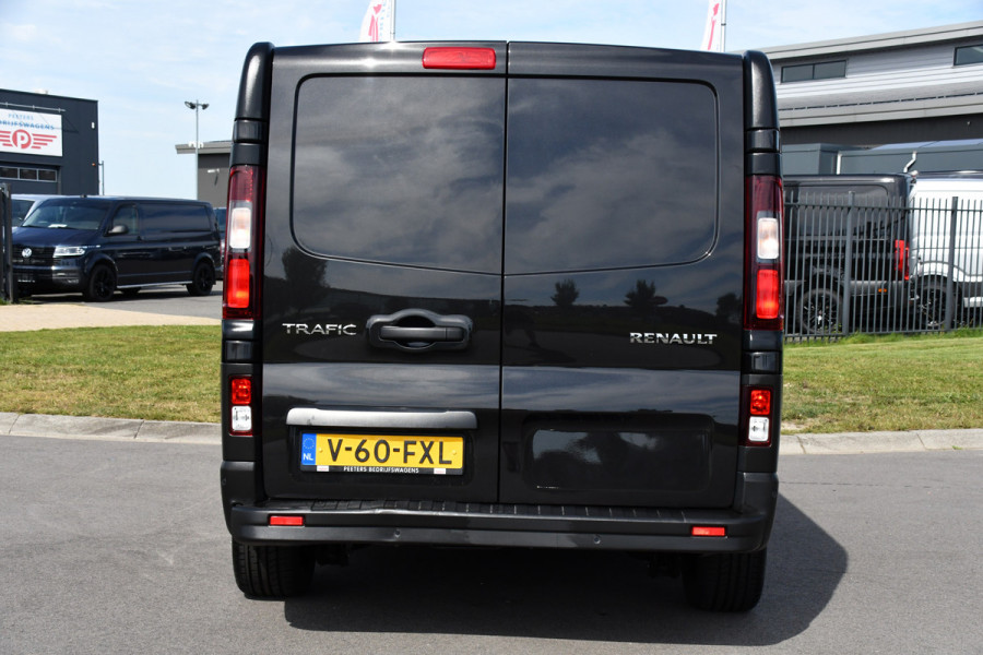 Renault Trafic 2.0 Blue dCi 170 L2H1 DC Black Edition Cruise, Carplay, 170pk, 2 x Schuifdeur, Multimedia, Automaat, Sensoren, Uniek!