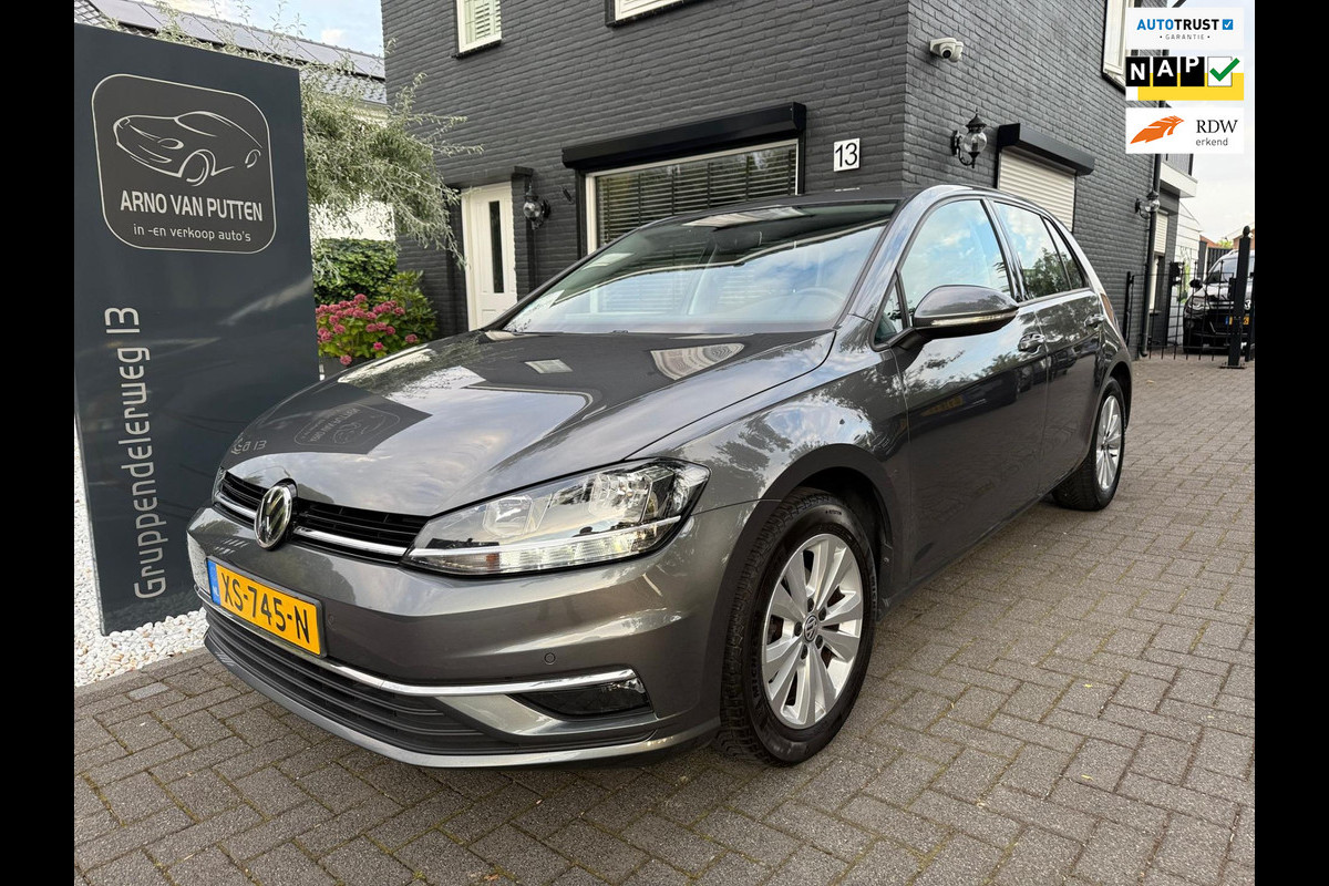 Volkswagen Golf 1.0 TSI Comfortline - apple carplay Volkswagen Golf 1.0 TSI Comfortline - apple carplay