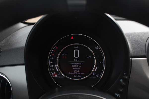 Fiat 500 1.0 Hybrid Sport / Panoramadak / Navigatie / Parkeerhulp achter / 16'' / Half leder / Xenon / Cruise Control