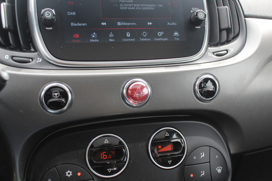 Fiat 500 1.0 Hybrid Sport / Panoramadak / Navigatie / Parkeerhulp achter / 16'' / Half leder / Xenon / Cruise Control