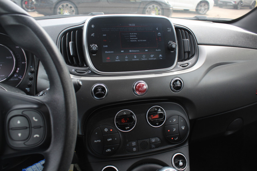 Fiat 500 1.0 Hybrid Sport / Panoramadak / Navigatie / Parkeerhulp achter / 16'' / Half leder / Xenon / Cruise Control