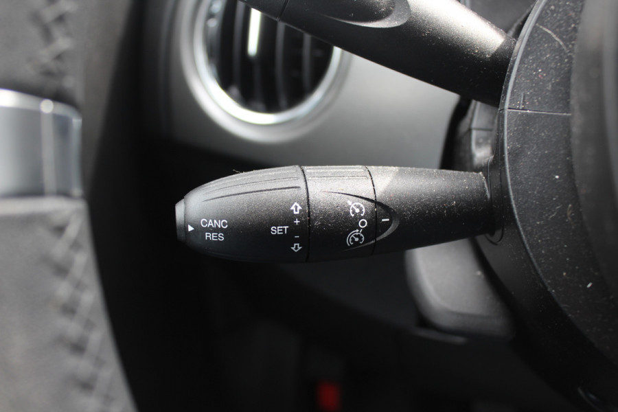 Fiat 500 1.0 Hybrid Sport / Panoramadak / Navigatie / Parkeerhulp achter / 16'' / Half leder / Xenon / Cruise Control