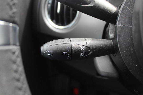 Fiat 500 1.0 Hybrid Sport / Panoramadak / Navigatie / Parkeerhulp achter / 16'' / Half leder / Xenon / Cruise Control