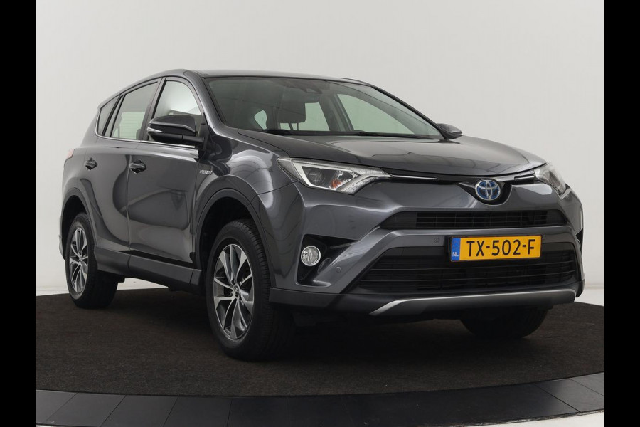 Toyota RAV4 2.5 Hybrid Dynamic | 1e eigenaar | 51.700km NAP | Trekhaak | Adaptive cruise | Camera | Climate control | Bluetooth