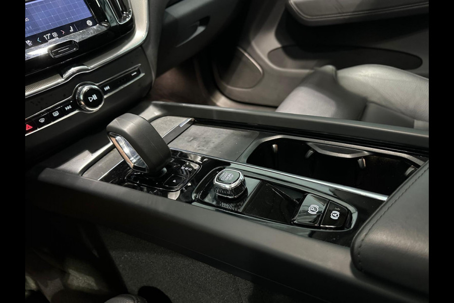 Volvo XC60 T8 Aut. Long Range Ultimate Bright ACC Parkeercamera Leder 455pk