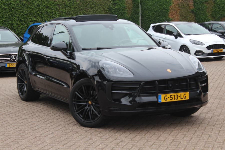 Porsche Macan 2.0 / Panoramadak / Camera / Luchtvering / 21'' / Sportchrono + Design / Bose / Dodehoek / Apple CarPlay / Stoel+Stuurverwarming / Luxe Leder / Stoelverwarming / ACC