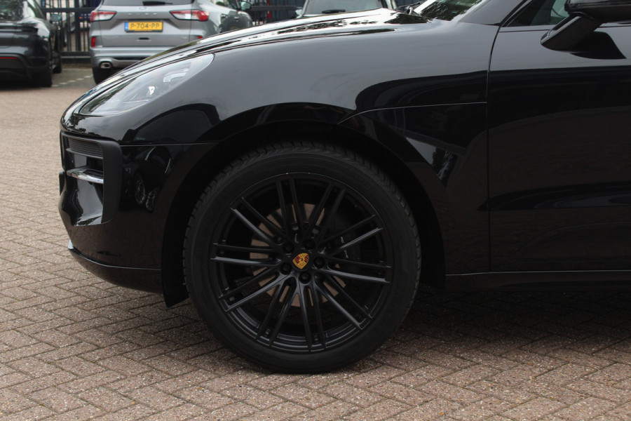 Porsche Macan 2.0 / Panoramadak / Camera / Luchtvering / 21'' / Sportchrono + Design / Bose / Dodehoek / Apple CarPlay / Stoel+Stuurverwarming / Luxe Leder / Stoelverwarming / ACC