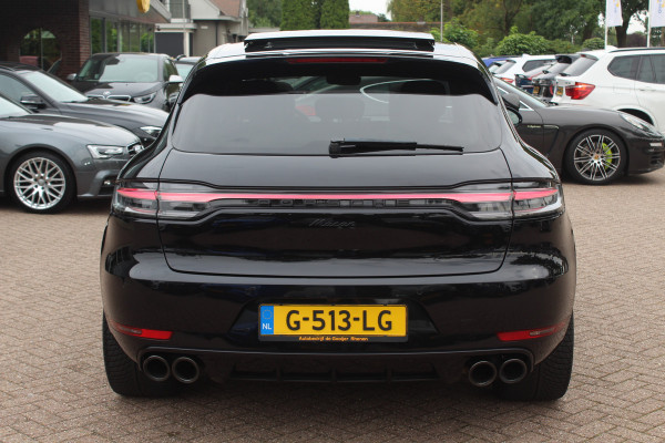 Porsche Macan 2.0 / Panoramadak / Camera / Luchtvering / 21'' / Sportchrono + Design / Bose / Dodehoek / Apple CarPlay / Stoel+Stuurverwarming / Luxe Leder / Stoelverwarming / ACC