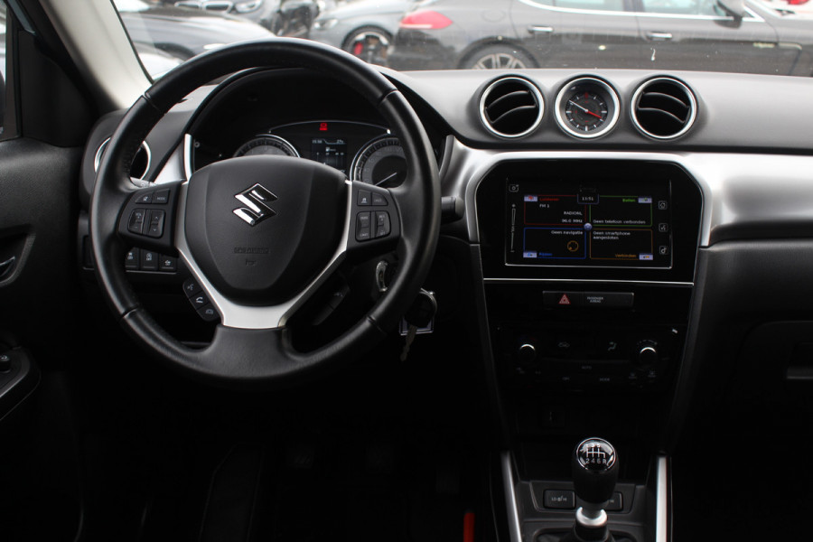 Suzuki Vitara 1.4 Boosterjet Select Smart Hybrid / Camera / Navigatie / 17'' / DAB / Stoelverwarming / Getint glas / Cruise Control
