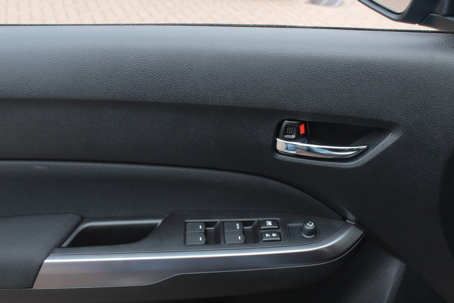 Suzuki Vitara 1.4 Boosterjet Select Smart Hybrid / Camera / Navigatie / 17'' / DAB / Stoelverwarming / Getint glas / Cruise Control
