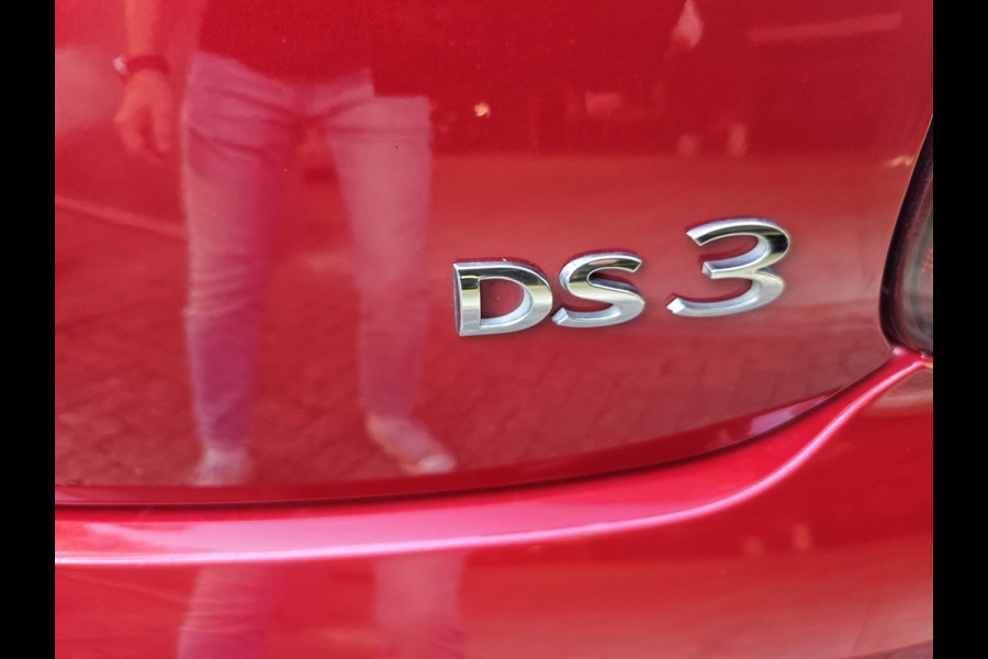 DS DS 3 1.2 PureTech So Chic | 2E EIGENAAR | 12MND GARANTIE | NAVI | CRUISE | LEDER | DS DS 3 1.2 PureTech So Chic | 2E EIGENAAR | 12MND GARANTIE | NAVI | CRUISE | LEDER |
