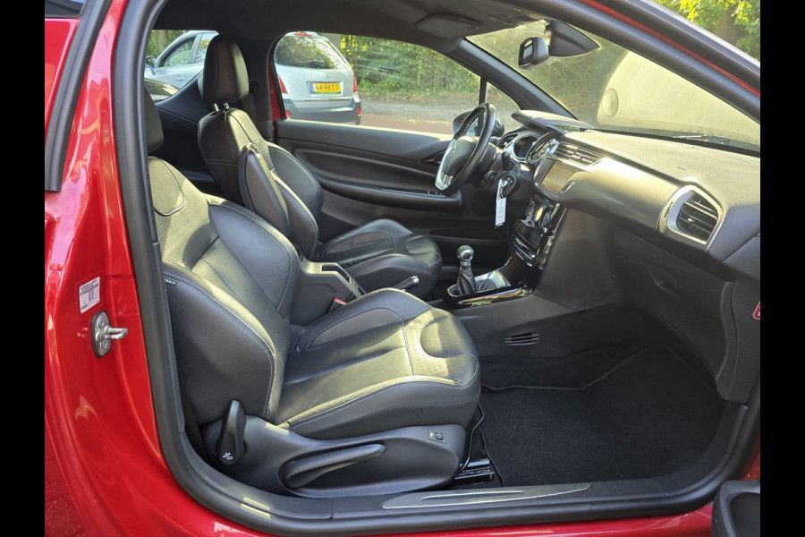 DS DS 3 1.2 PureTech So Chic | 2E EIGENAAR | 12MND GARANTIE | NAVI | CRUISE | LEDER | DS DS 3 1.2 PureTech So Chic | 2E EIGENAAR | 12MND GARANTIE | NAVI | CRUISE | LEDER |