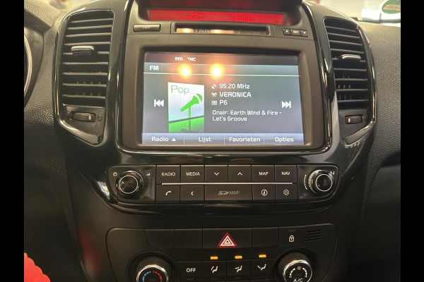 Kia Venga 1.4 CVVT Summer Edition | navi | schuifdak | trekhaak | dealer onderhouden