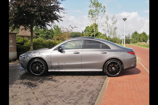 Mercedes-Benz CLA-Klasse 250 e Premium Plus | Panoramadak | Lederen Bekleding | Burmester | 360°-camera | NL-Auto |