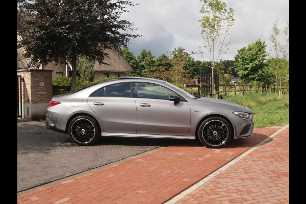Mercedes-Benz CLA-Klasse 250 e Premium Plus | Panoramadak | Lederen Bekleding | Burmester | 360°-camera | NL-Auto |