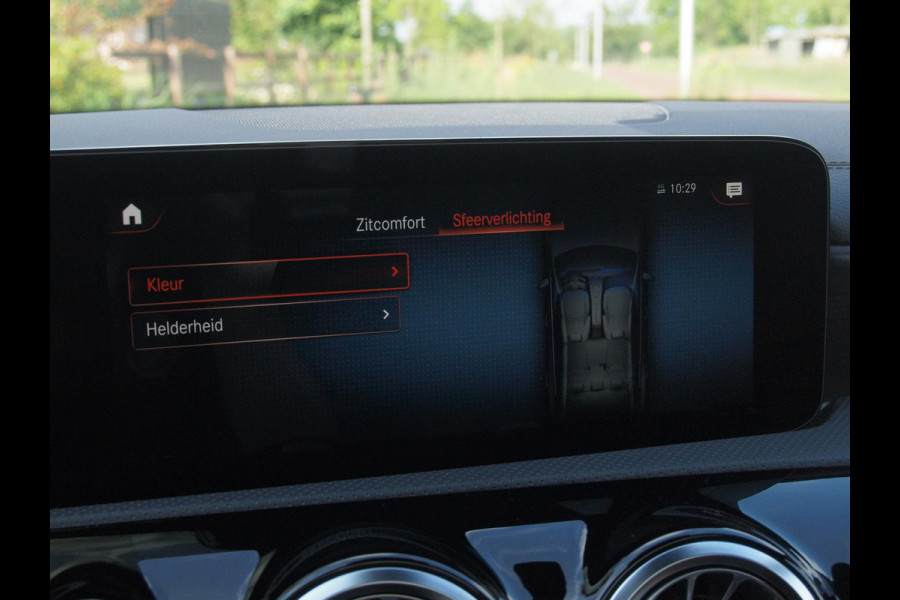 Mercedes-Benz CLA-Klasse 250 e Premium Plus | Panoramadak | Lederen Bekleding | Burmester | 360°-camera | NL-Auto |