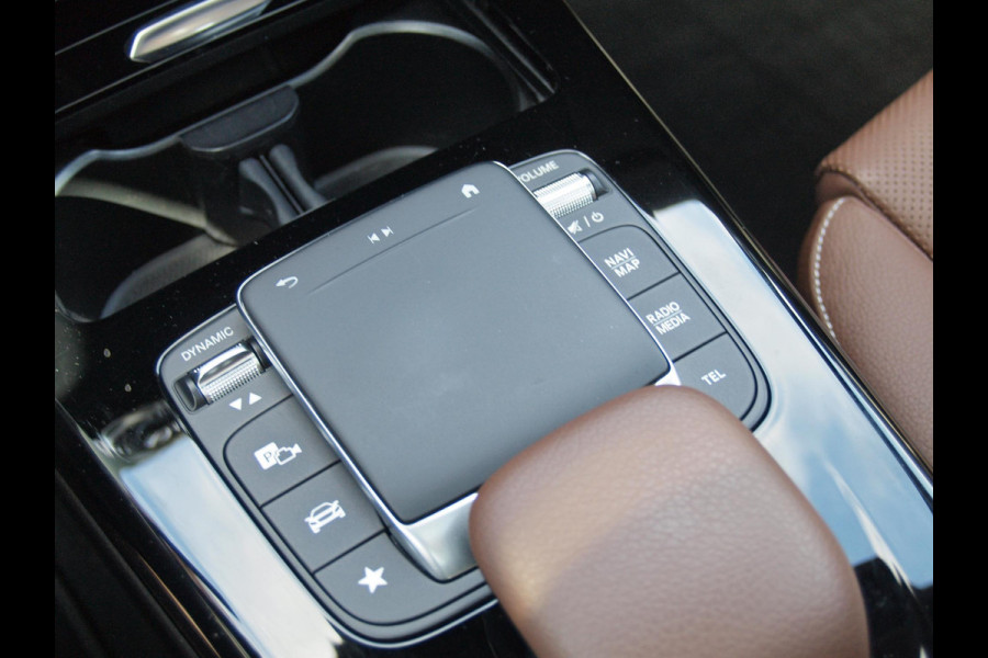 Mercedes-Benz CLA-Klasse 250 e Premium Plus | Panoramadak | Lederen Bekleding | Burmester | 360°-camera | NL-Auto |