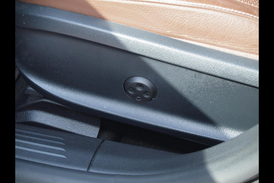 Mercedes-Benz CLA-Klasse 250 e Premium Plus | Panoramadak | Lederen Bekleding | Burmester | 360°-camera | NL-Auto |