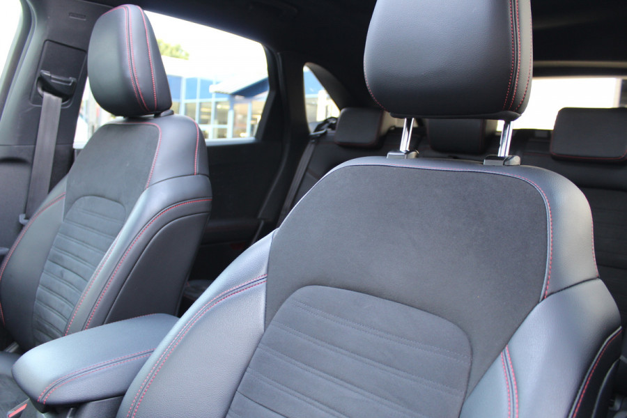 Ford Kuga 2.5 PHEV ST-Line X | Panoramadak | 19'' | BLIS | B&O | Head-up | Winterpack