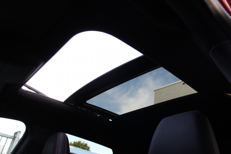 Ford Kuga 2.5 PHEV ST-Line X | Panoramadak | 19'' | BLIS | B&O | Head-up | Winterpack