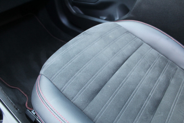 Ford Kuga 2.5 PHEV ST-Line X | Panoramadak | 19'' | BLIS | B&O | Head-up | Winterpack