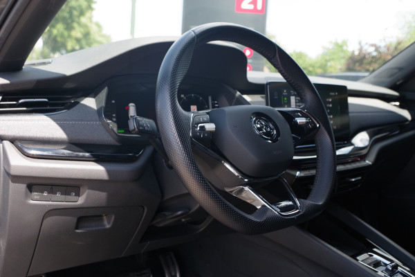 Škoda Octavia Combi 1.4 TSI iV PHEV Sportline Business, Camera, Stoelverwarming, Carplay,