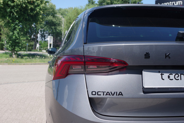 Škoda Octavia Combi 1.4 TSI iV PHEV Sportline Business, Camera, Stoelverwarming, Carplay,
