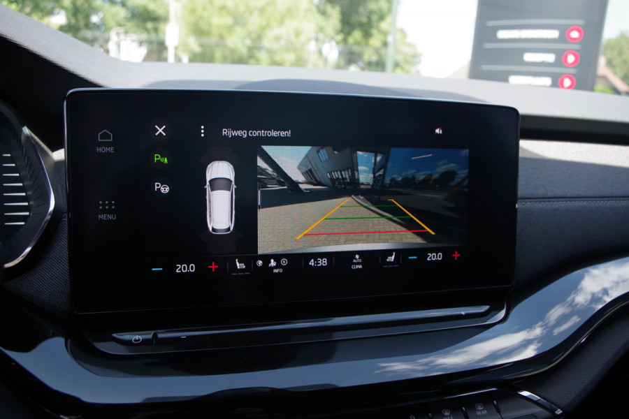 Škoda Octavia Combi 1.4 TSI iV PHEV Sportline Business, Camera, Stoelverwarming, Carplay,