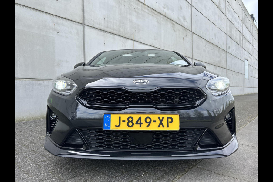 Kia ProCeed 1.0 T-GDI GT-Line | Panoramadak | Leder/Alcantara | Achteruitrijcamera | 17” Velgen | Stuur-/Stoelverwarming | Apple CarPlay/Android Auto | Clima | Key-Less sleutel | Cruise control | LED