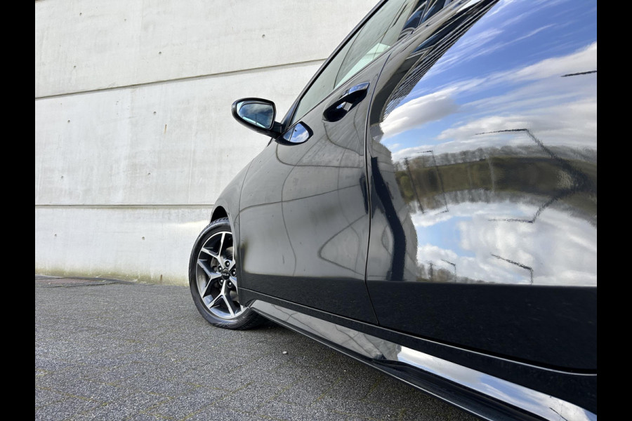 Kia ProCeed 1.0 T-GDI GT-Line | Panoramadak | Leder/Alcantara | Achteruitrijcamera | 17” Velgen | Stuur-/Stoelverwarming | Apple CarPlay/Android Auto | Clima | Key-Less sleutel | Cruise control | LED
