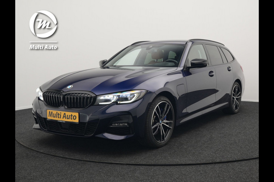 BMW 3 Serie Touring 330e M Sport Plug in Hybrid 293pk Dealer O.H PHEV | Trekhaak Af Fabriek | Laser LED | Head Up | Adaptive Cruise | Apple Carplay | Keyless | Lederen Sportstoelen Verwarmd | Camera | Virtual | Navigatie | DAB | 19"L.M |