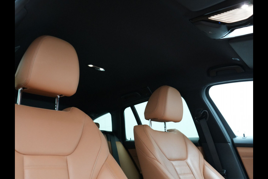 BMW 3 Serie Touring 330e M Sport Plug in Hybrid 293pk Dealer O.H PHEV | Trekhaak Af Fabriek | Laser LED | Head Up | Adaptive Cruise | Apple Carplay | Keyless | Lederen Sportstoelen Verwarmd | Camera | Virtual | Navigatie | DAB | 19"L.M |