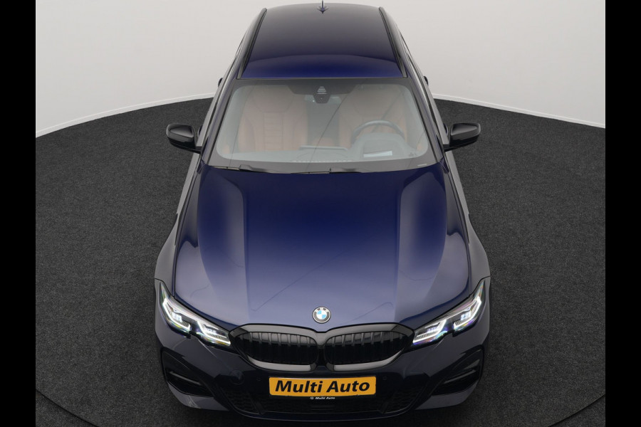 BMW 3 Serie Touring 330e M Sport Plug in Hybrid 293pk Dealer O.H PHEV | Trekhaak Af Fabriek | Laser LED | Head Up | Adaptive Cruise | Apple Carplay | Keyless | Lederen Sportstoelen Verwarmd | Camera | Virtual | Navigatie | DAB | 19"L.M |