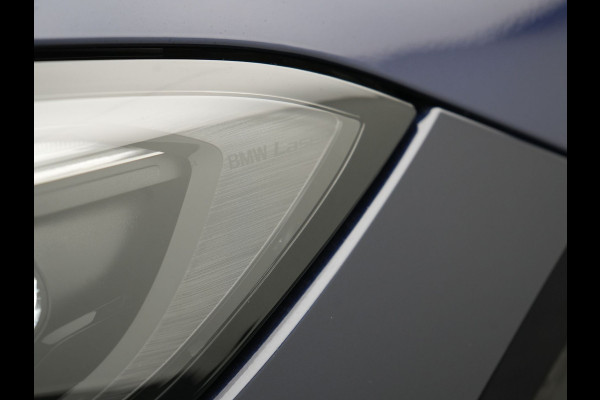 BMW 3 Serie Touring 330e M Sport Plug in Hybrid 293pk Dealer O.H PHEV | Trekhaak Af Fabriek | Laser LED | Head Up | Adaptive Cruise | Apple Carplay | Keyless | Lederen Sportstoelen Verwarmd | Camera | Virtual | Navigatie | DAB | 19"L.M |