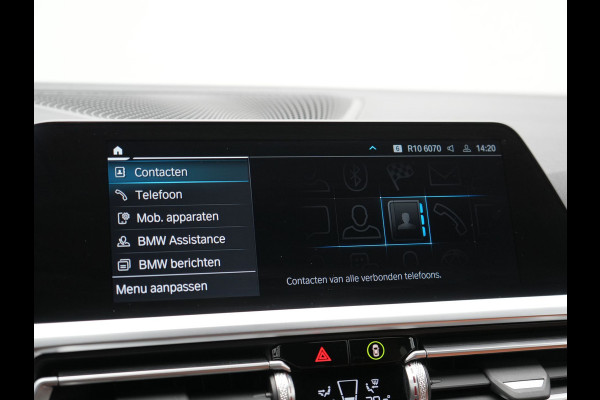 BMW 3 Serie Touring 330e M Sport Plug in Hybrid 293pk Dealer O.H PHEV | Trekhaak Af Fabriek | Laser LED | Head Up | Adaptive Cruise | Apple Carplay | Keyless | Lederen Sportstoelen Verwarmd | Camera | Virtual | Navigatie | DAB | 19"L.M |