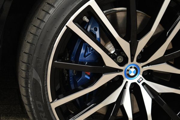 BMW X5 xDrive50e M-Sport Pro Pano Comf-zetels H/K HUD 360 22-inch BTW-AUTO!