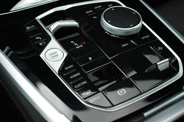 BMW X5 xDrive50e M-Sport Pro Pano Comf-zetels H/K HUD 360 22-inch BTW-AUTO!