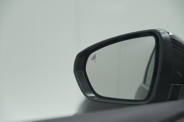 Peugeot 3008 1.2 Hybrid 136 GT | 360 Camera | Adaptieve Cruise Control | Elektronische Kofferklep | Navigatie