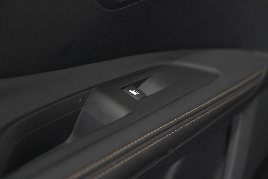 Peugeot 3008 1.2 Hybrid 136 GT | 360 Camera | Adaptieve Cruise Control | Elektronische Kofferklep | Navigatie
